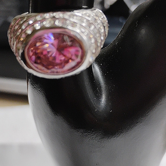 Stunning Pink Stone Silver Tone With Clear Rhinestones Gorgeous - Picture 1 of 4